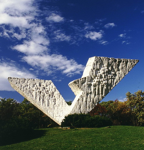Broken wings monument